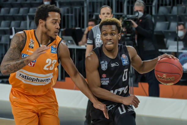 安也试图通 安也试图通