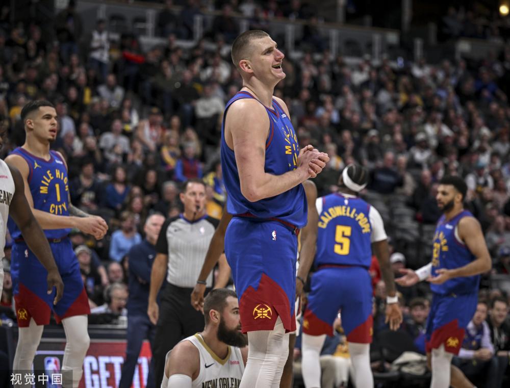 利用球台摩 利用球台摩